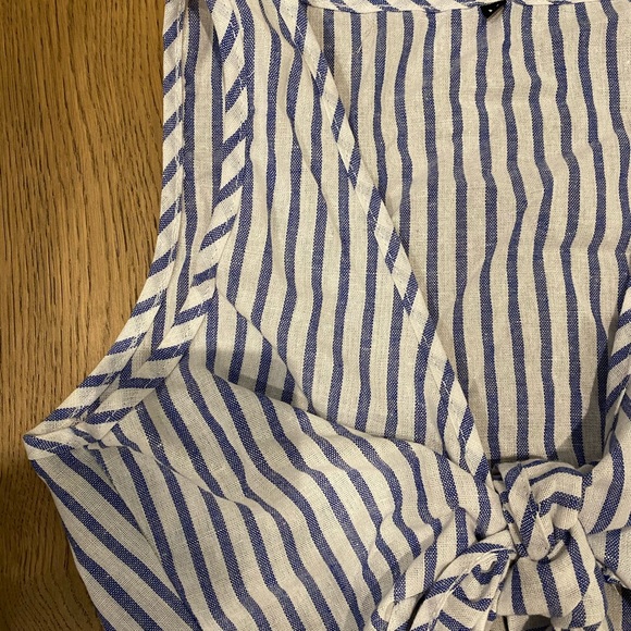 Matching Tie Top and Shorts Set - Picture 2 of 3